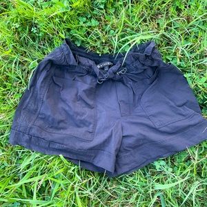 Athleta Paper Bag Hiking Shorts EUC size 0
